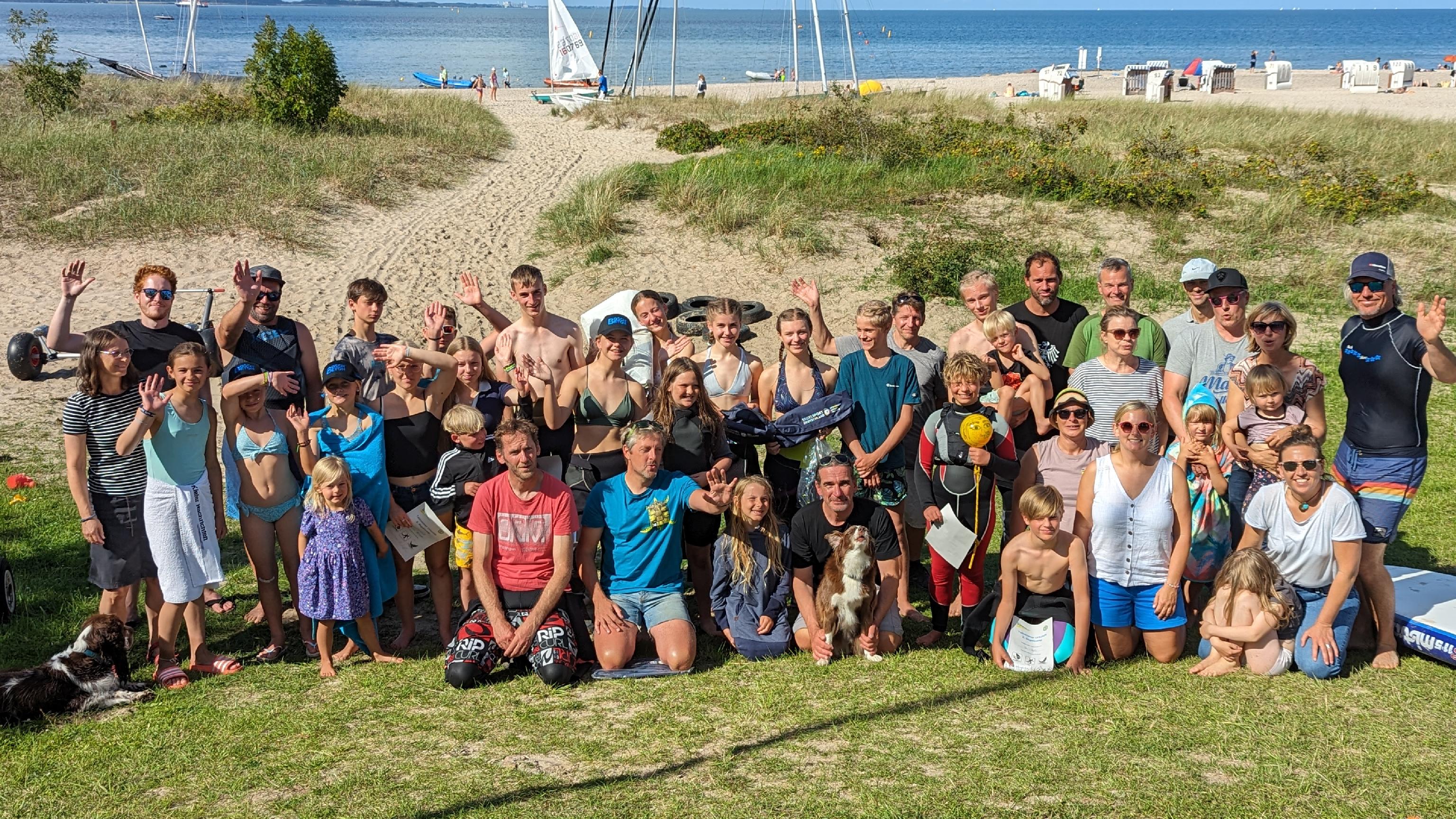 Erfolgreiche Segelprüfungen beim Sommer Beach Camp 2023