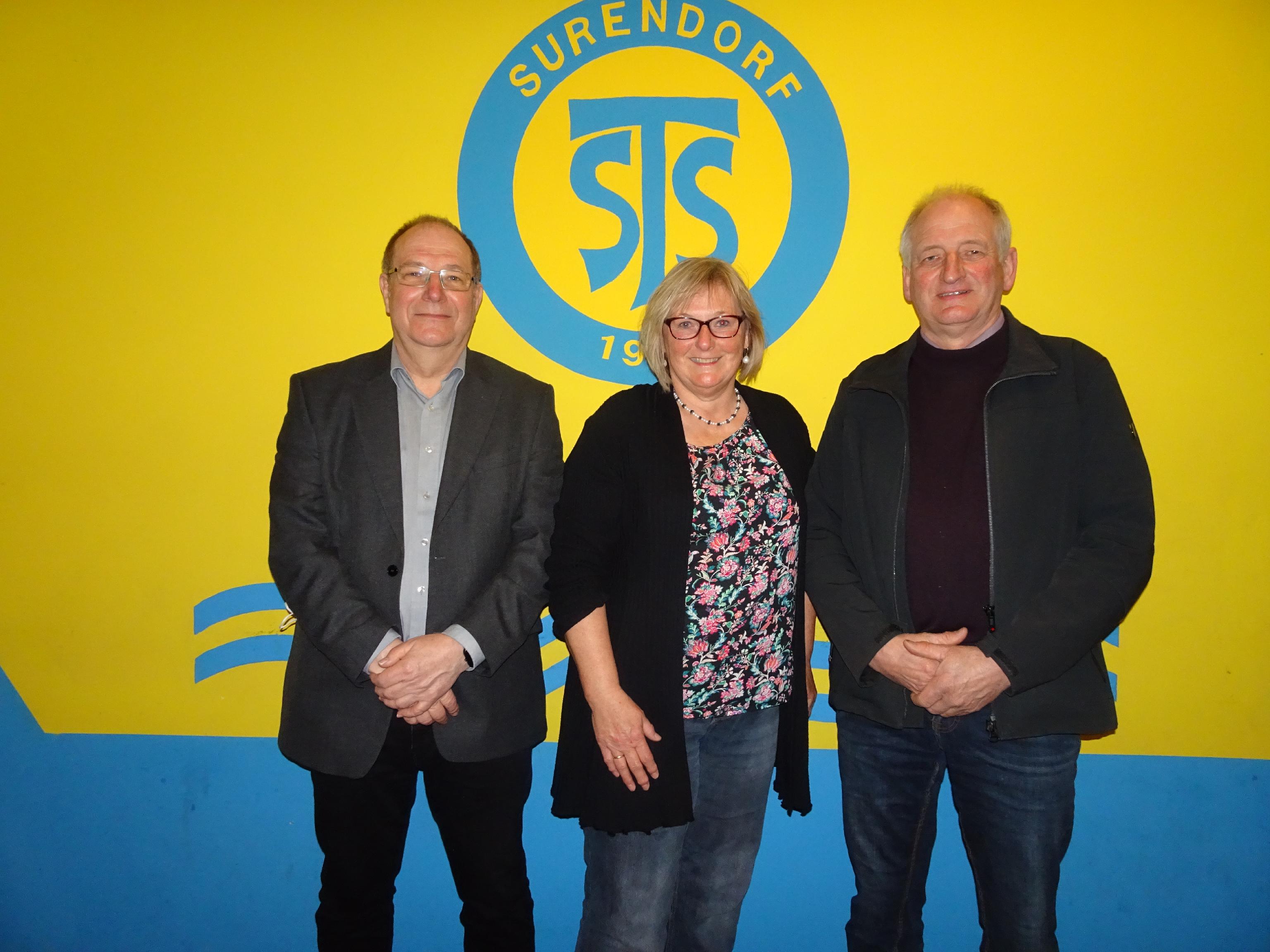 Neuer Vorstand des Surendorfer TS Andreas Losch (1. Vorsitzender) Margret Schröder (Schatzmeisterin) Gustav Otto Jonas (2. Vorsitzender)